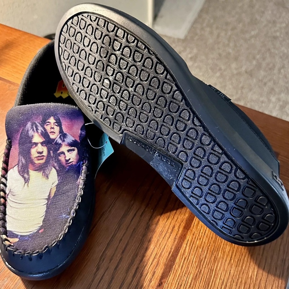 NEW DC Shoes Villain 2 AC/DC slip-on skate shoes/ Mens size 9.5